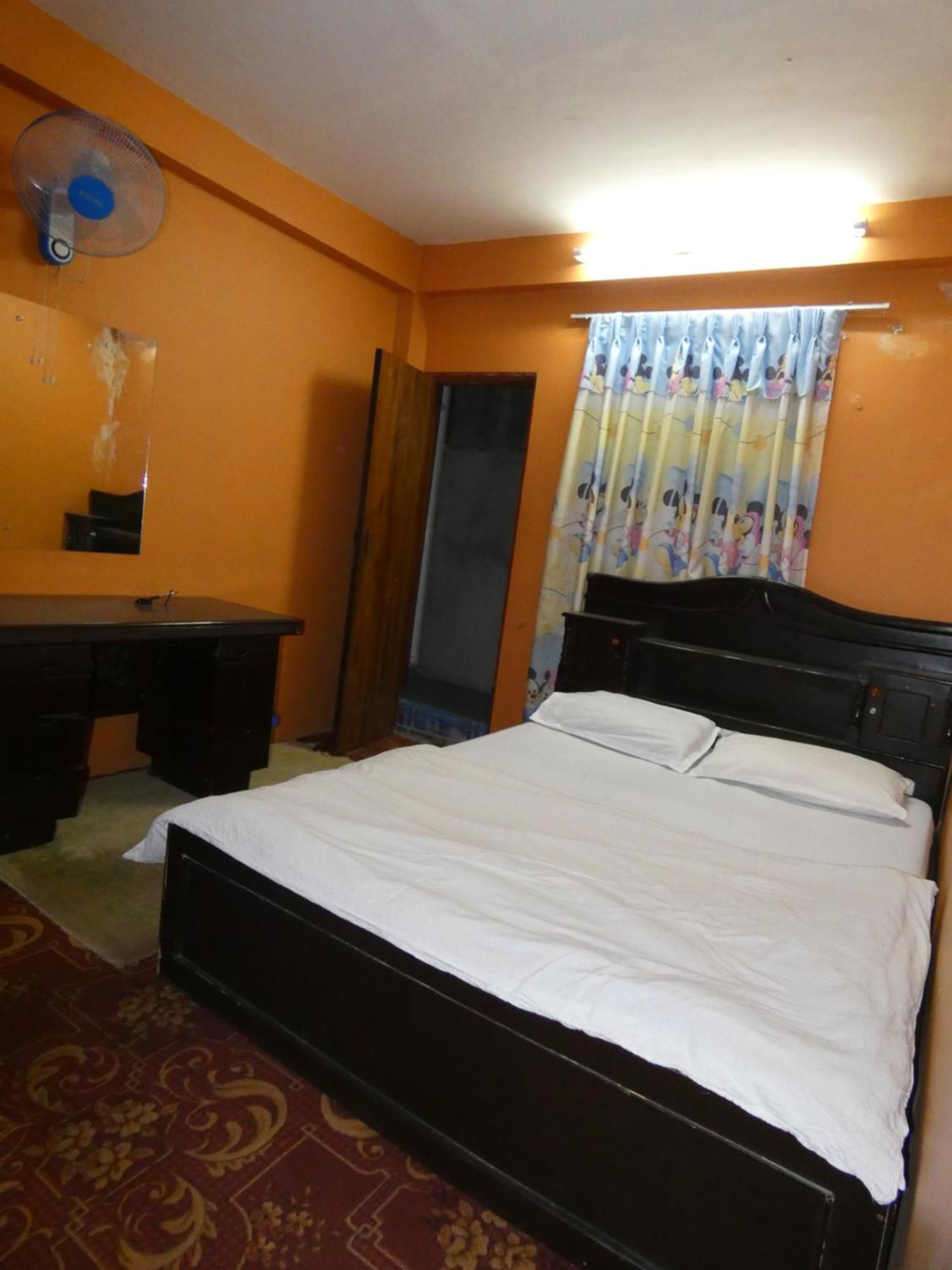 Sara'S Backpackers Hotel Katmandu Kültér fotó